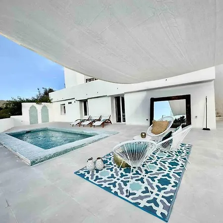 Mil Y Un Momentos Magicos: Con Encanto Arabe Villa *